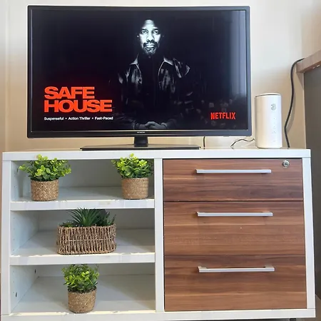 Stylish * Bradford (West Yorkshire)