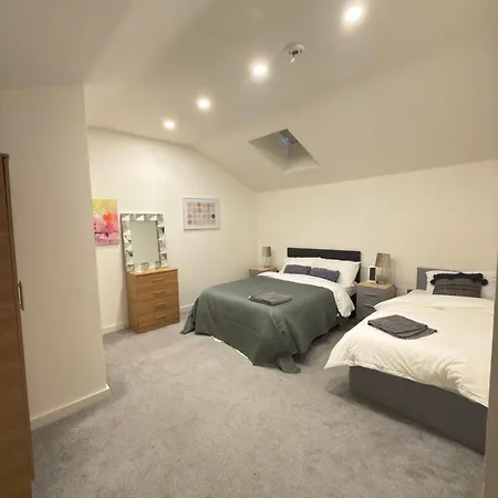 Stylish Bradford (West Yorkshire)